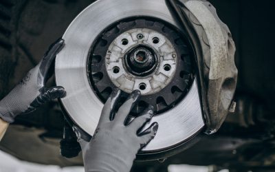 ¿Cómo sé si necesito cambiar los frenos de mi carro?